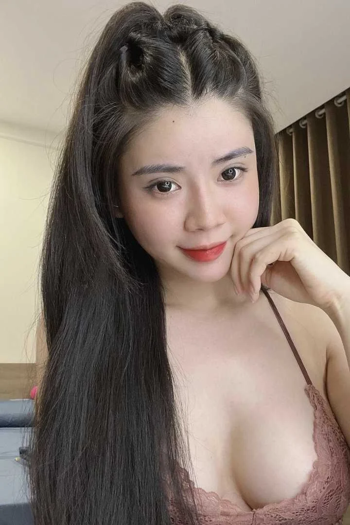 Hu Ailin, female escort in Hong Kong, recommendation photo 2