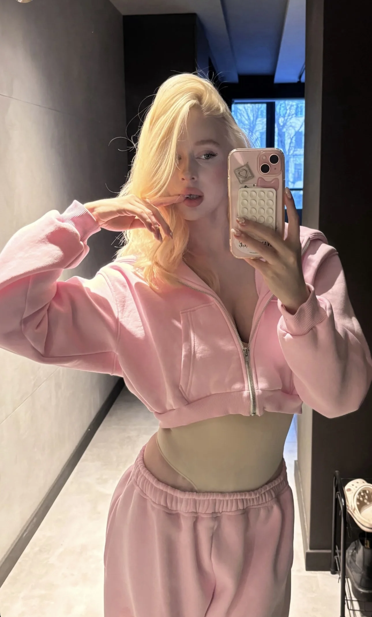 Wu Rina, Hong Kong profile photo 5