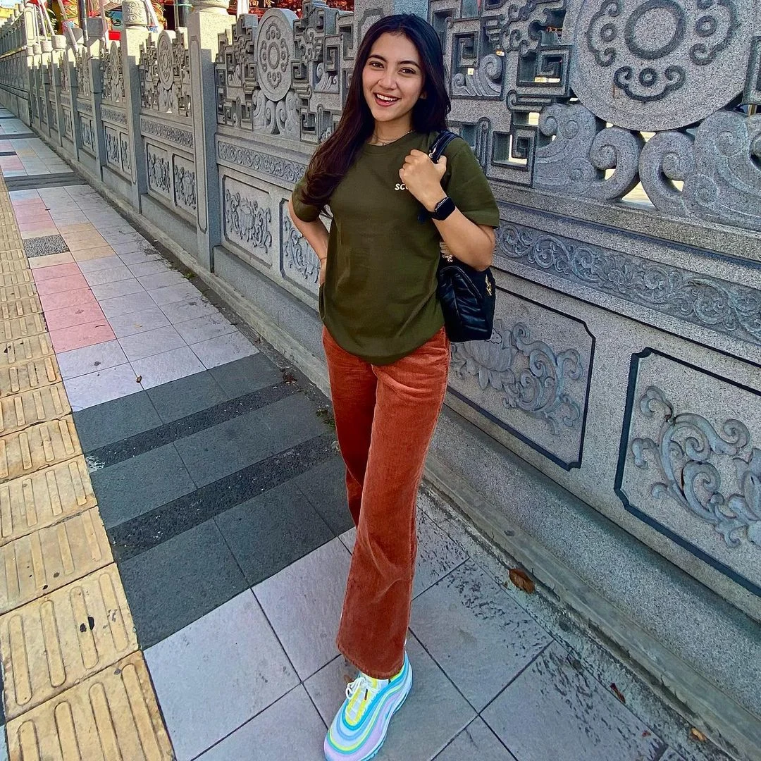 Deng Fang, Hong Kong profile photo 7