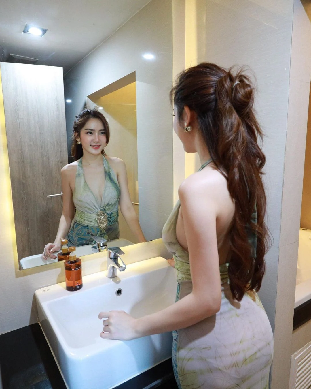Liang Lian, Hong Kong profile photo 6