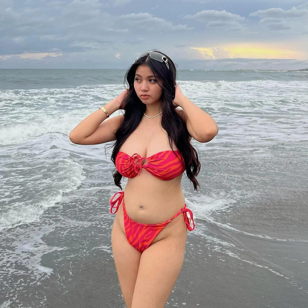 Sun Yuna, female escort in Hong Kong, recommendation photo 3