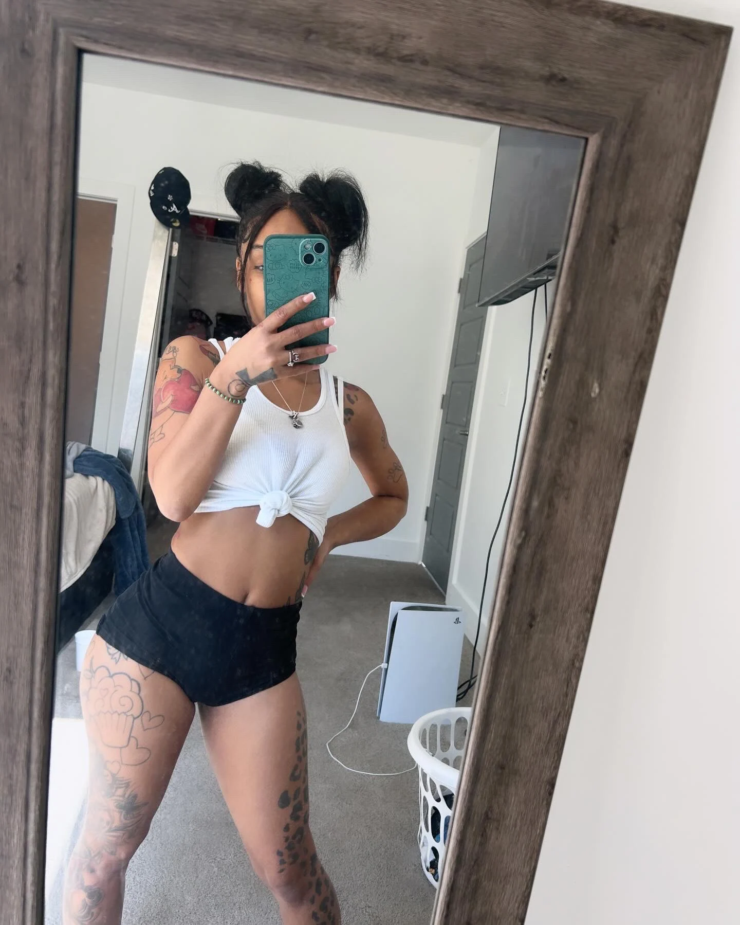 Xu Fei-Lian, female escort in Hong Kong, recommendation photo 4