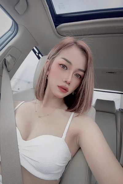 Liu Lian-Yue, female escort in Hong Kong, recommendation photo 2