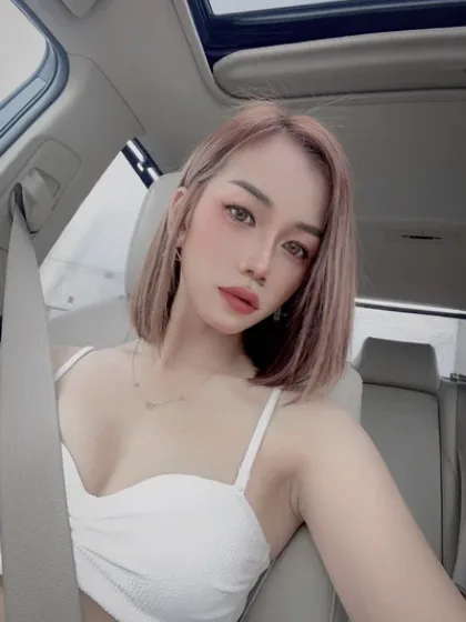 Liu Lian-Yue, female escort in Hong Kong