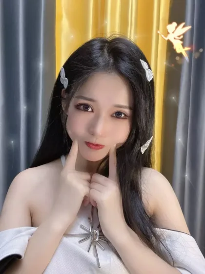 Rui Bloom, female escort in Hong Kong