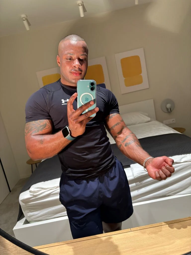 He Long-Zhen, male escort in Hong Kong, recommendation photo 2