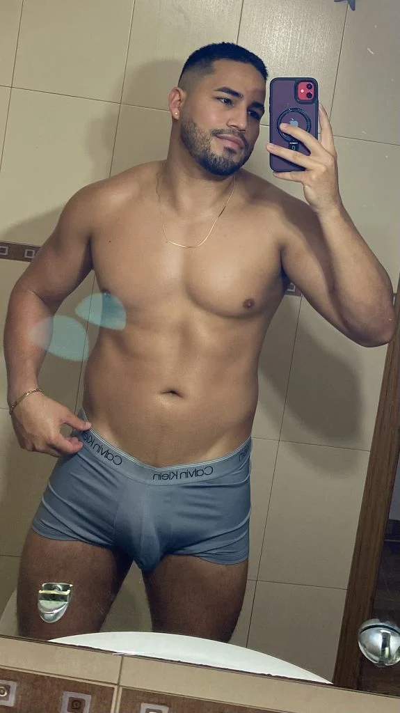 Yu Flame, male escort in Hong Kong, recommendation photo 1