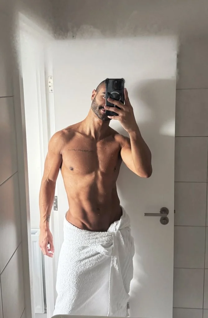 Feng Sky, male escort in Hong Kong, recommendation photo 4