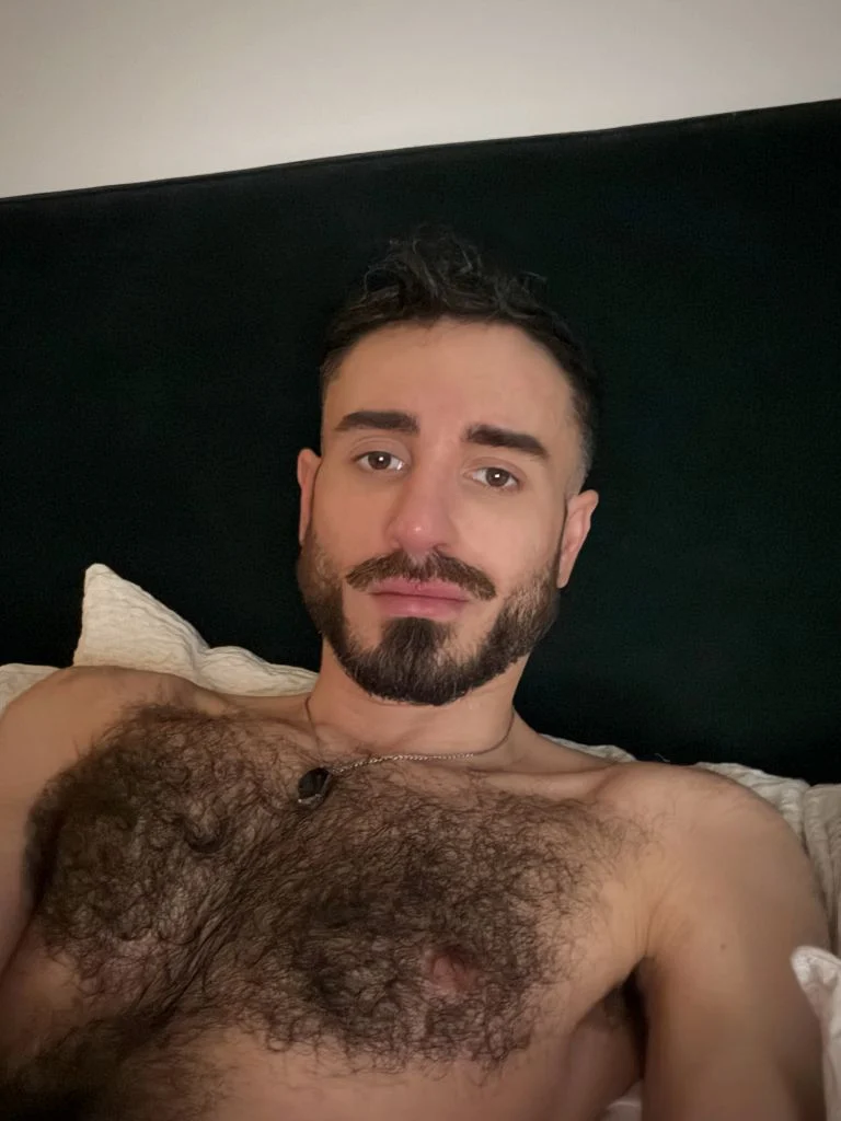 Zhou Shan-Kang, male escort in Hong Kong, recommendation photo 2