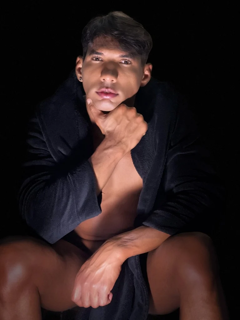 Sun Shan, male escort in Hong Kong, recommendation photo 4