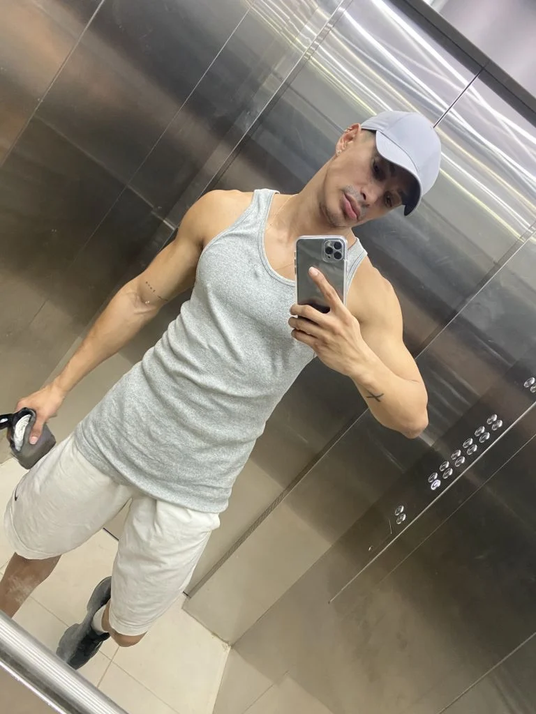 Jiang Dai, male escort in Hong Kong, recommendation photo 1