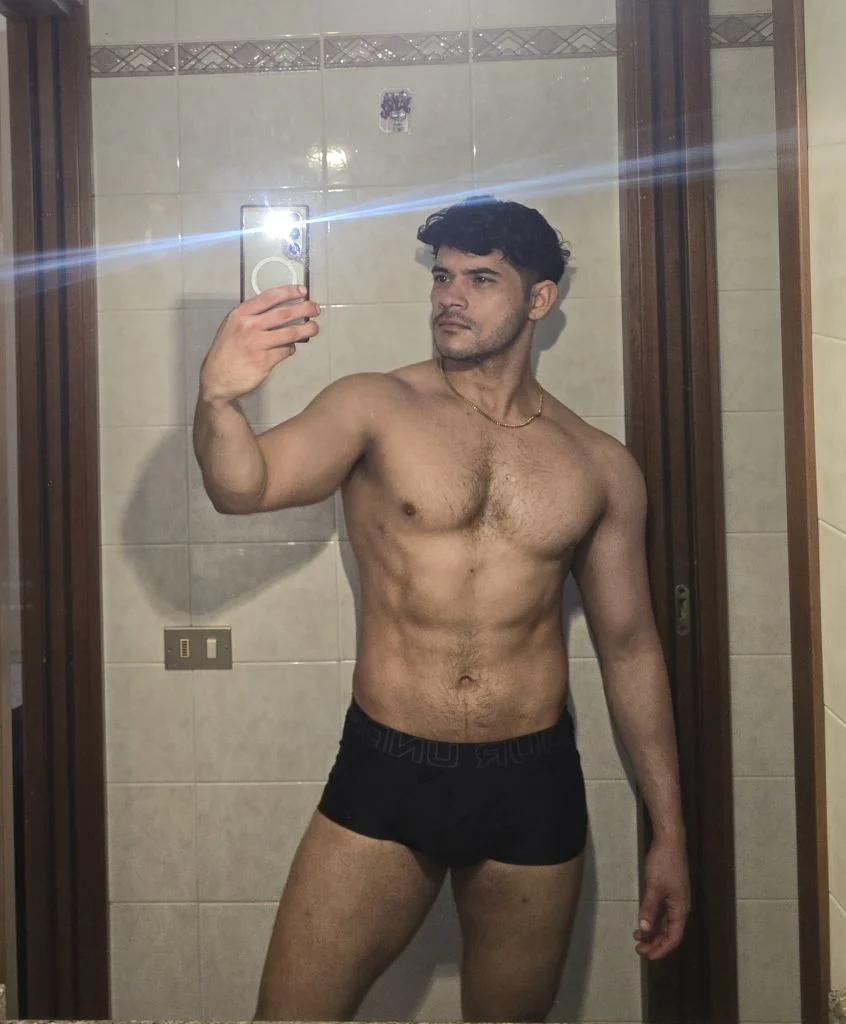 Cao Jun, male escort in Hong Kong, recommendation photo 2