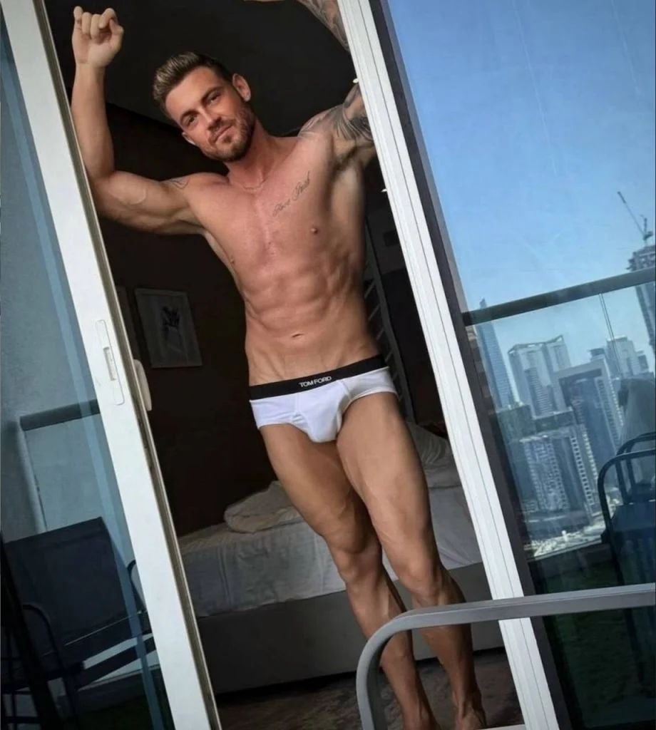 Song Dong-Lei, male escort in Hong Kong, recommendation photo 3