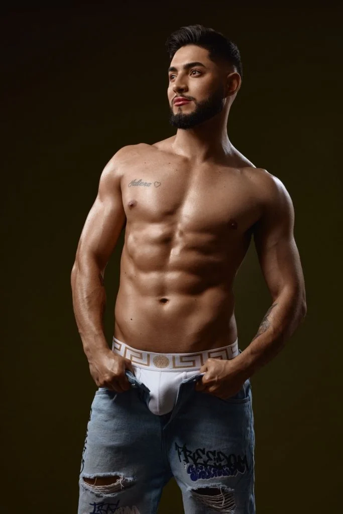 Song Peng-Wei, male escort in Hong Kong, recommendation photo 3