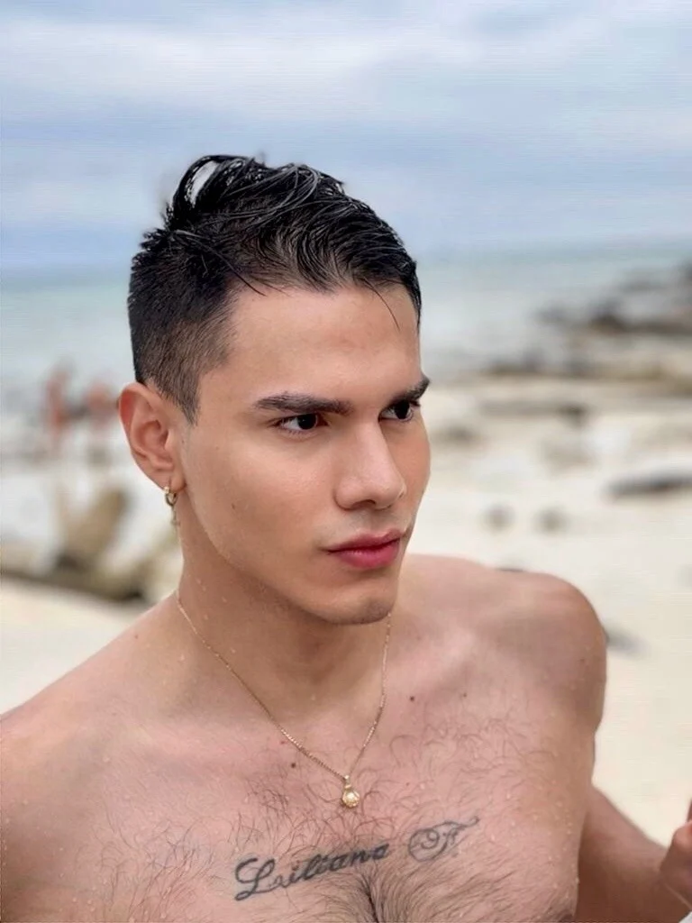 Zheng Ren-Jun, Hong Kong profile photo 9