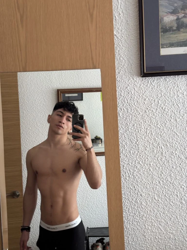 Silver Wei, male escort in Hong Kong, recommendation photo 5