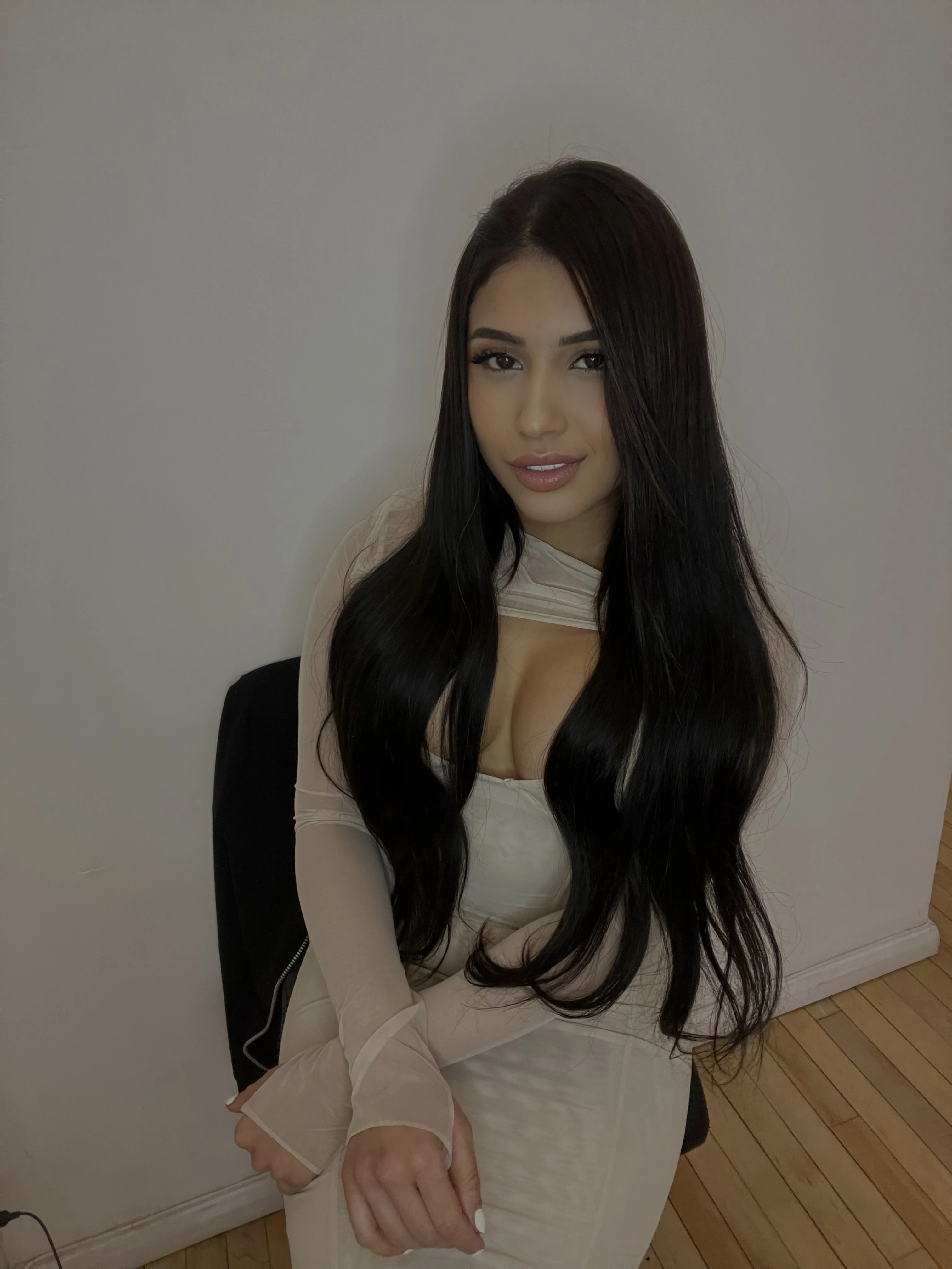 Zurimei, female escort in Hong Kong, recommendation photo 6