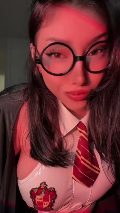 Yang Rina, Hong Kong profile photo 3