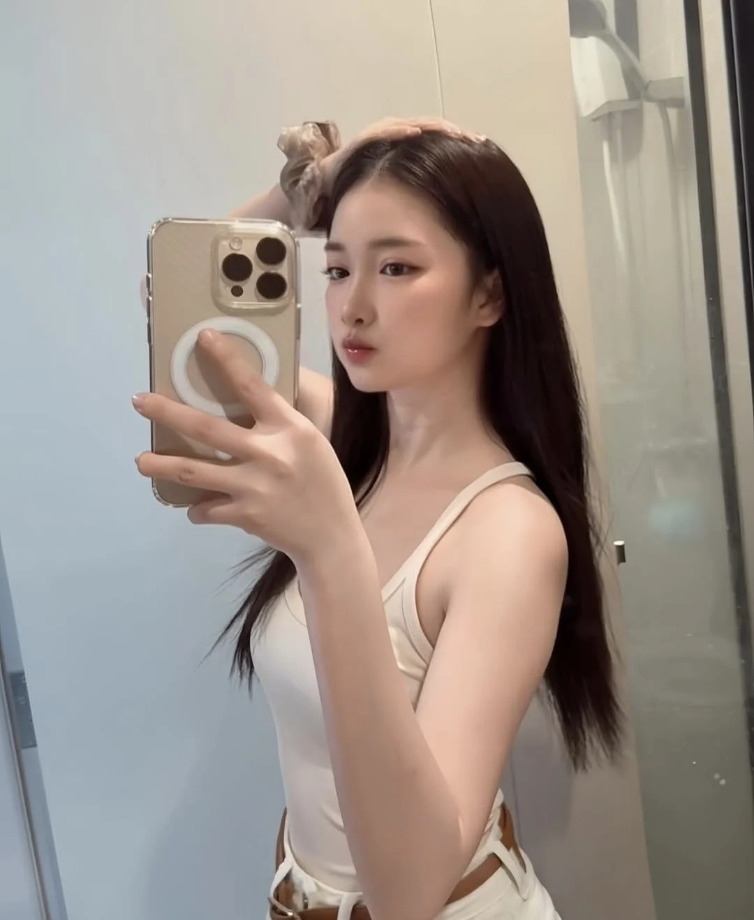 Hu Fei-Ailin, Hong Kong profile photo 2